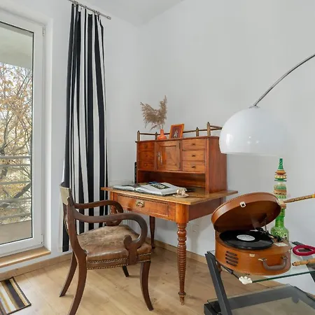 Lägenhet Stylish For 2 With Balcony Robocza By Renters
