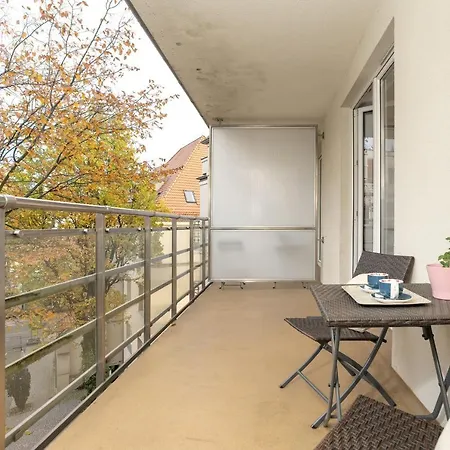 Stylish For 2 With Balcony Robocza By Renters Lägenhet Poznań